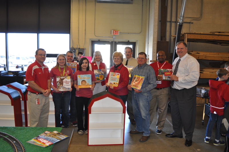 Farm Bureau and Smyrna High debut book barns for agriculture literacy Farm Bureau and Smyrna High debut book barns for agriculture literacy