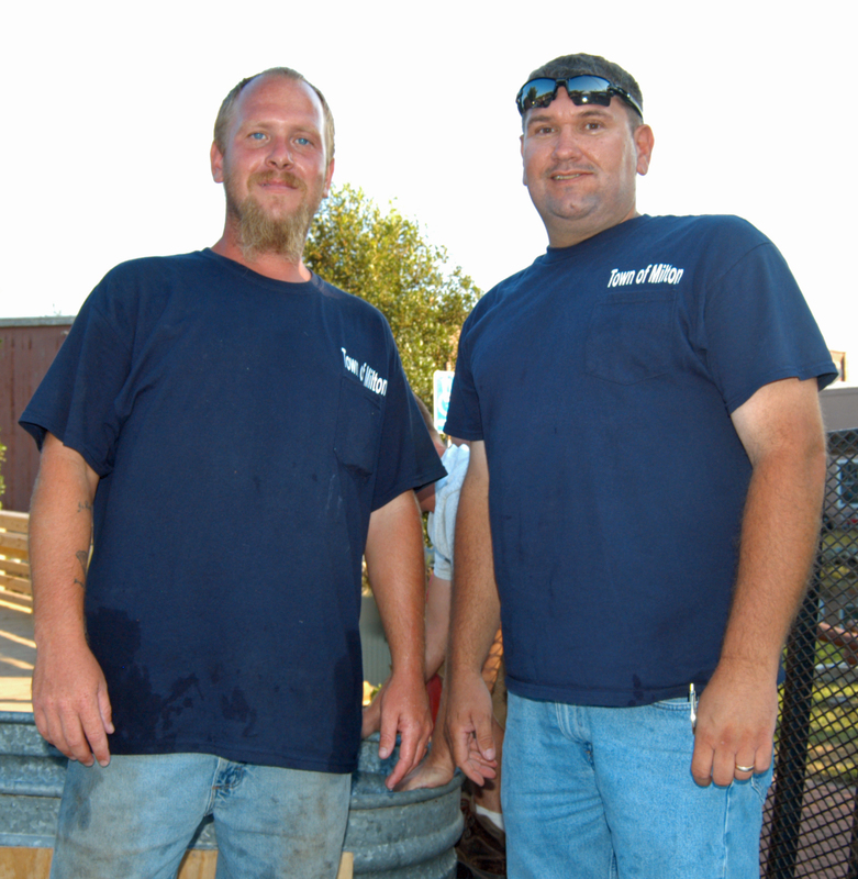 locals take a night out to celebrate thank local law enforcement milton public works