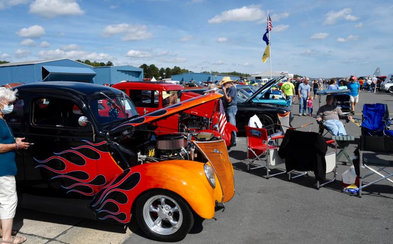 Sponsored by Historical Vintage Car Club of Delaware, more than 300 classic cars fill the Delaware Coastal Aiport tarmac during Wings and Wheels.
