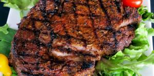 Bone Suckin’ Steak Seasoning & Rub