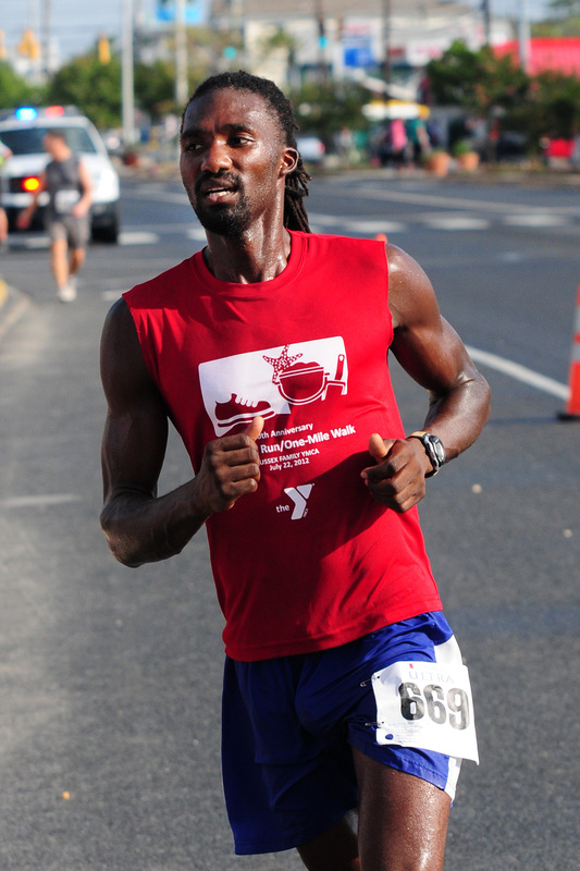 Enos Benbow wins 36th Gary P. Lister Bottle & Cork 10Miler Cape Gazette