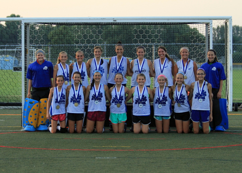 Silver Medalists 2015 Summer League Back row (left to right): Autumn, Davis, Darby Klopp, Mia Carulli, Kayleigh Cordrey, Carly Dmiterchik, Anna Steiner, Sydney Smyk, Lindsay Williams, Marlee Geppert Front Row (left to right): Rylie Cordrey, Lola Messick, Ryleigh Elliott, Riley Klopp, Erin Cannon, Abby Kane, Erin Cannon, and Erin Kay. Missing from the photo: Jarad Kay, Leah Smyk, Gina Voss and Alexa Woodruff. BY E. R. GOOCH