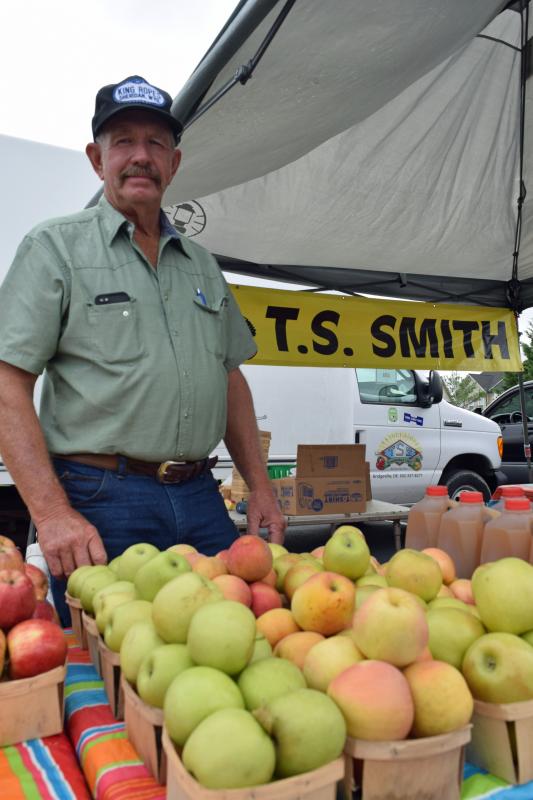 Milton Farmers Market at crossroads Cape Gazette