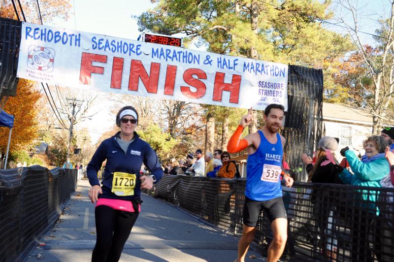 Rehoboth Marathon Goes Off Without A Hitch In The Giddy Up Cape Linda Foerster Logs A Time Of 2 34 52 For The Half While Bobby Longenecker Wins Marathon In 38 26 6 03 Per Mile Pace Dave Frederick Photo