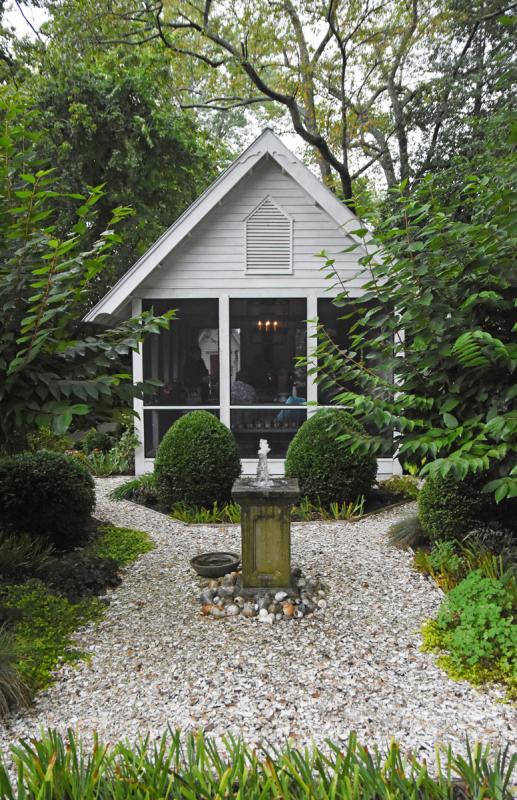 Michael Hunter and David Owens’ backyard features this space to relax.