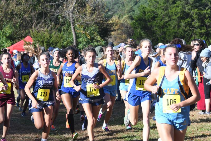 Lindsay Rambo led the peloton chasing the breakaway runners early in the race. DAVE FREDERICK PHOTOS