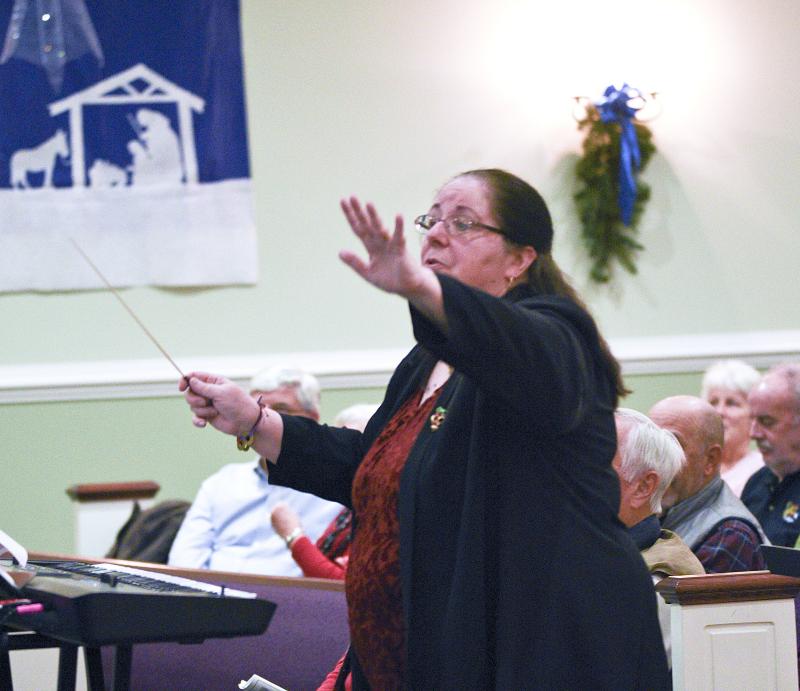 in 2004, Artistic Director Linda Simms met with local church handbell ringers in Kent County, Delaware, to determine if there was interest in establishing a community handbell ensemble, committed to performing challenging sacred and secular music. Soon thereafter, Capital Ringers, an ensemble of handbell and handchime ringers, was formed.