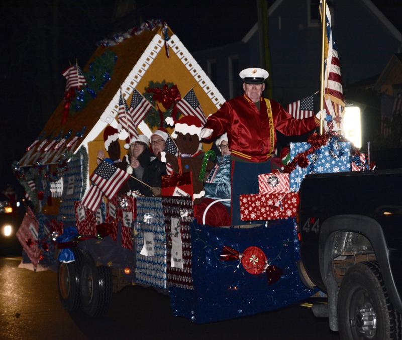 ‘Tis the season for the Lewes Christmas Parade Cape Gazette