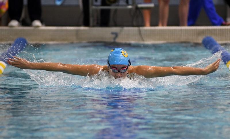Aya Daisey swims to seventh in the 100 butterfly with a time of 1:02.07.