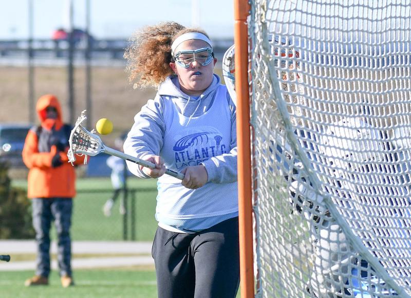 Girls’ Icebreaker lacrosse play day heats up frigid DE Turf Cape Gazette