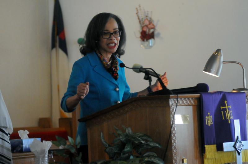 Congresswoman Lisa Blunt Rochester speaks to the audience about “What I Know for sure.” Blunt Rochester said, “Know yourself,” “Know your stuff,” “Know your limits,” and “Know your fears.” She finished the address with ”Know love.” Mt Calvary Women’s Month