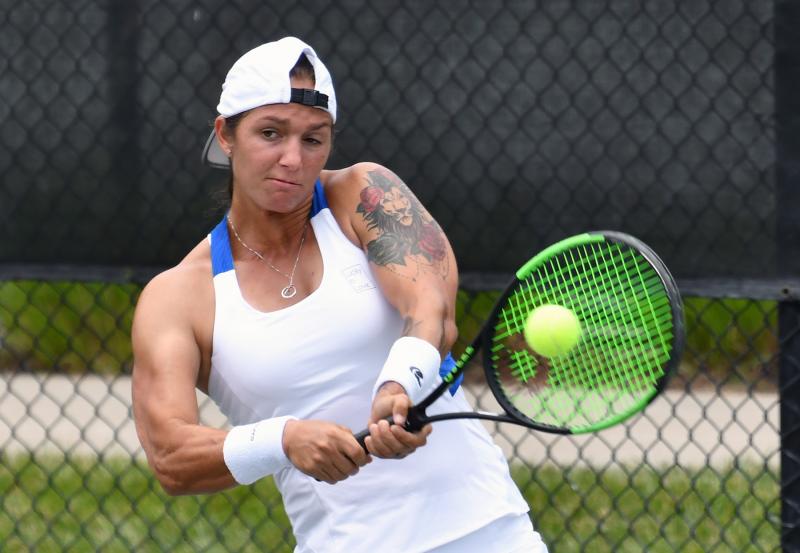 Katerina Stewart defeated Maria Mateas 1-6, 6-4, 3-1. Mateas retired in the third set with an illness.