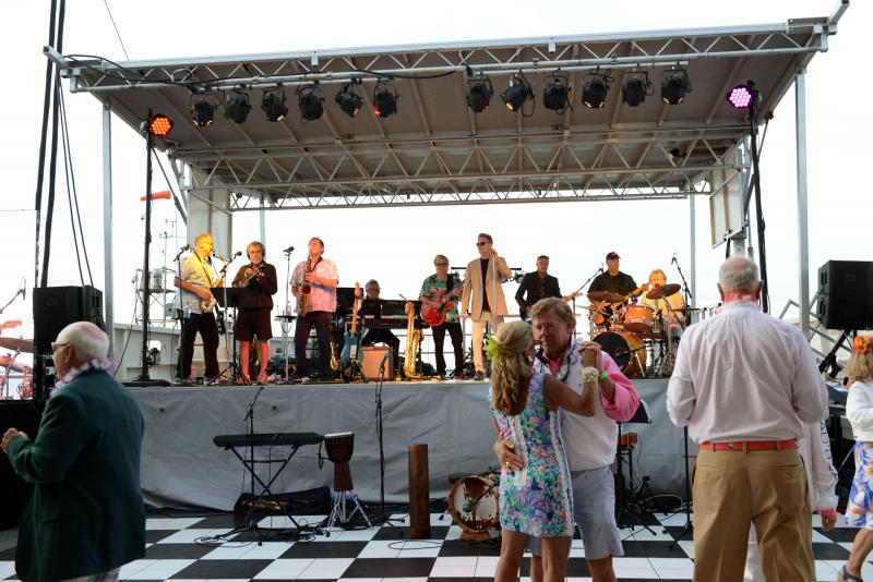 The Funsters took over after Tino’s Hawaiian Entertainment and got the people out onto the dance floor. Hawaiian