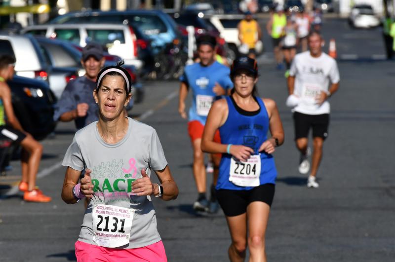 Jackie Quigley of Georgetown finishes in 23:19.