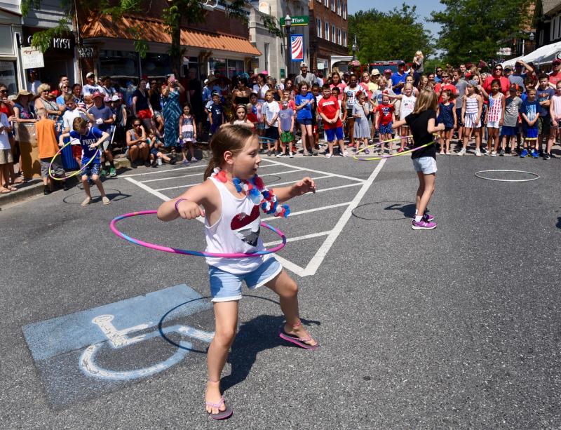 One a few Hula-Hoop competitors remain as they compete for the top three places.