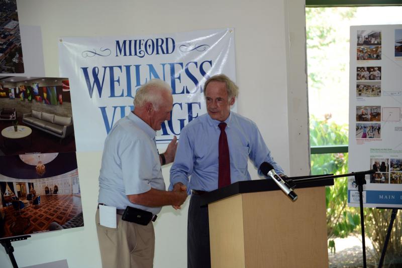 Sen. Tom Carper welcomes Sen. Dave Wilson to the podium. Carper said, “Last year 28 million Americans visited federally-qualified community health centers.” Wilson stated he was born in Milford Memorial Hospital and said, ”This will be a great asset to Milford and its surrounding communities.” La Red Milford Wellness Center.
