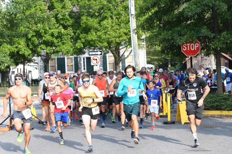 The Cannonball 5K starts at Shipcarpenter and Second streets in Lewes. DAVE FREDERICK PHOTOS