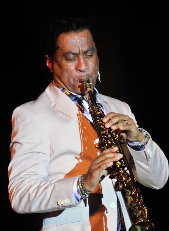 Marion Meadows’ clarinet solo brings the crowd to its feet during the Oct. 19 show on the Cape Henlopen High School stage. RON MACARTHUR PHOTO