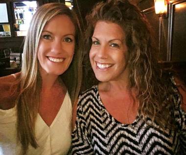 Family is important to Hudson, seen here with sister Lindsay Hudson-Hobbs at a Lionel Richie concert.