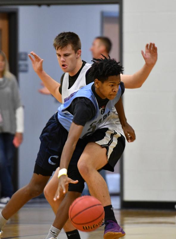 Cape sophomore Ronnie Lofland drives to the paint.