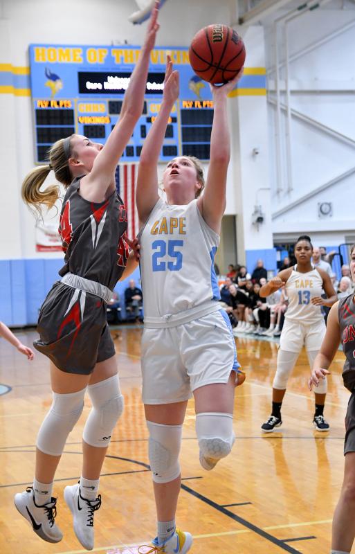 Cape’s Carlin Quinn goes in strong to the basket.