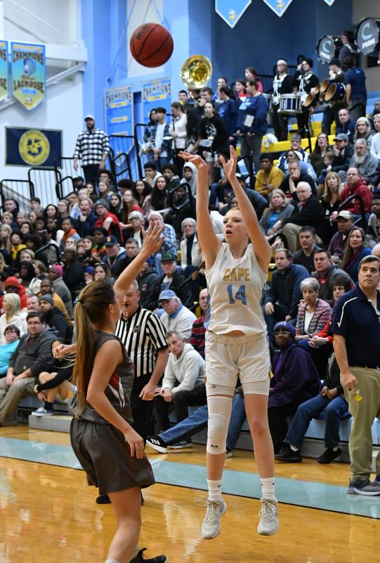 Morgan Mahoney launches a three.