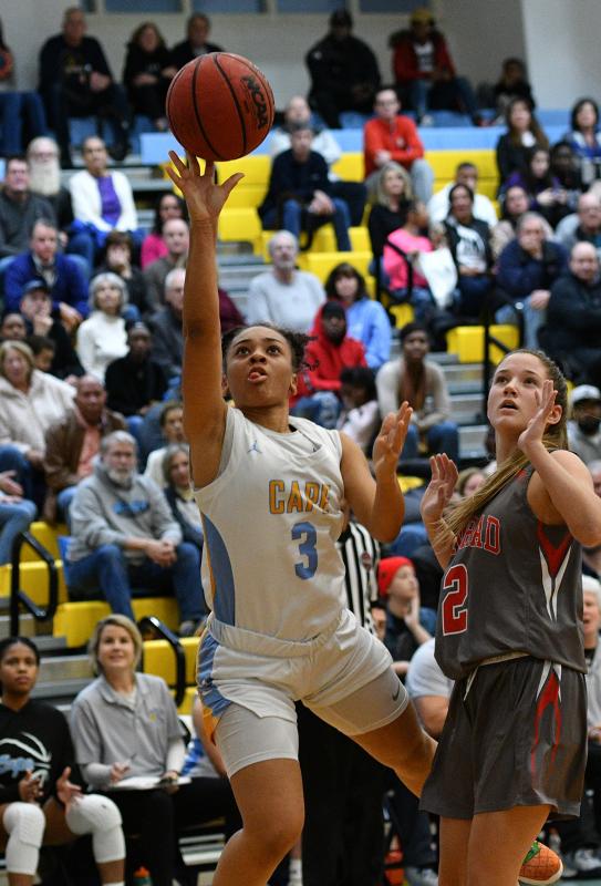 Dania Cannon hits two of her 17 points in the victory.