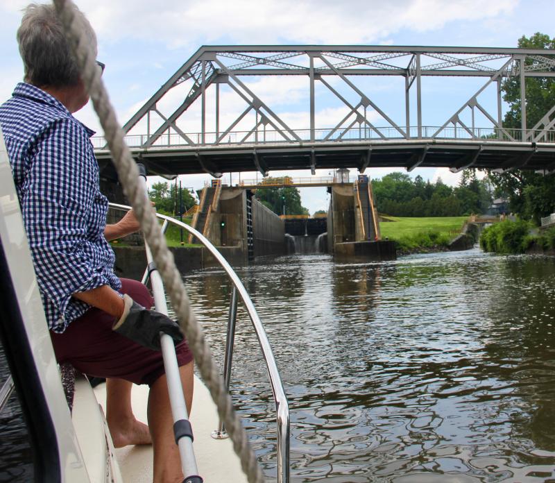 Becky readies to snag lines along the walls inside the first lock to hold the boat steady as the lock fills. Waterford offers a quick and intense lesson in navigating locks. There are five in the course of not much more than a mile that lift vessels a total or more than 200 feet.