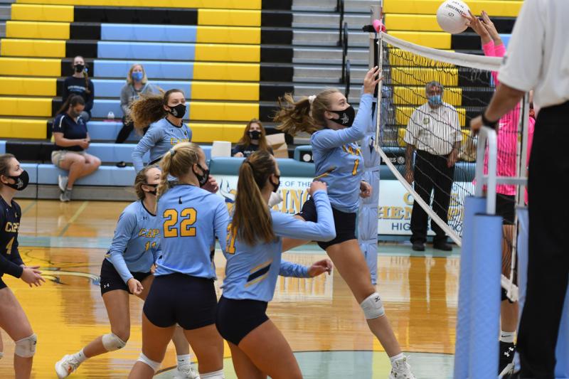 Angelica Kusen at the net.