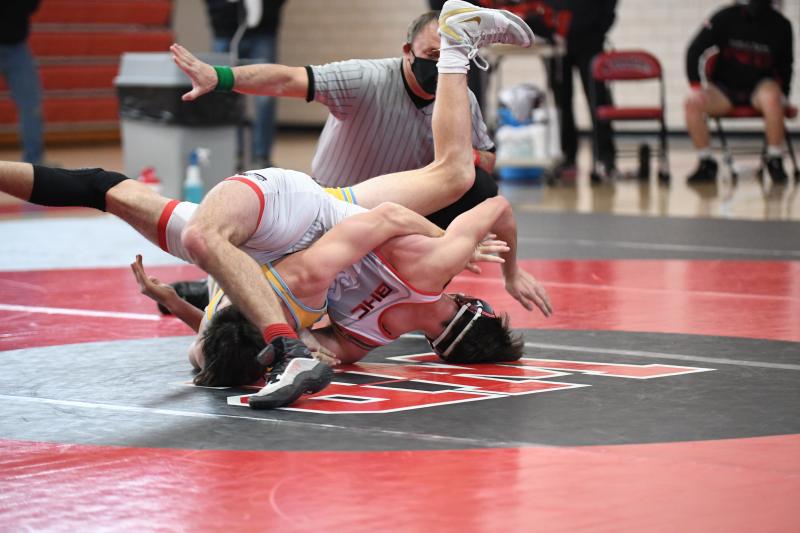 Luke Bender has Jarrod Brindza in a predicament. DAVE FREDERICK PHOTOS