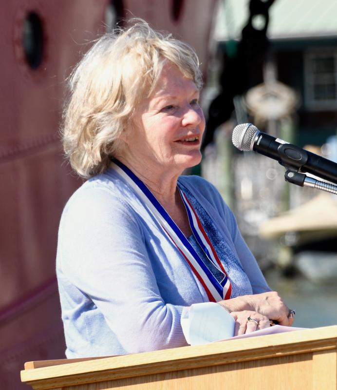 Elaine Simmerman (Class of 2015) welcomes the large crowd attending the Delaware Maritime Hall of Fame ceremony. She is co-chair of the Hall of Fame Committee.