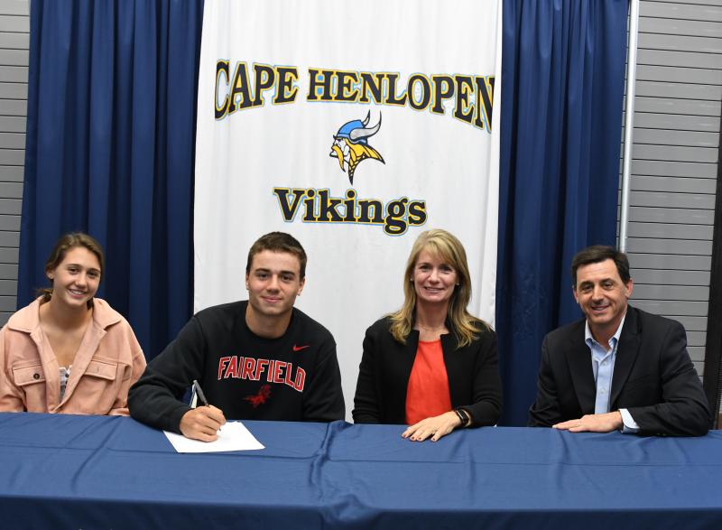 Hank D’Ambrogi with parents Mark and Alysia, and sister Lindsay D’Ambrogi. Hank will be attending Fairfield University to play Division I lacrosse for the Stags. They are coached by Andrew Baxter. Fairfield in Connecticut plays in the CAA.