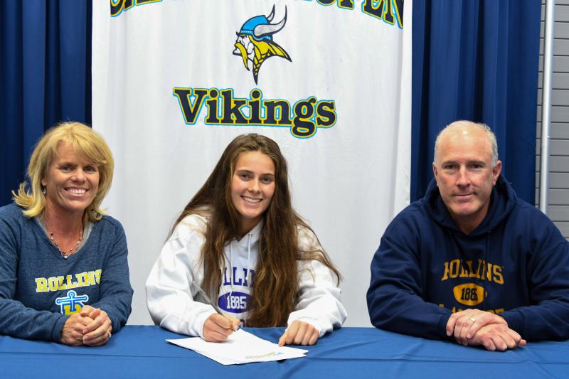 Molly Mendez with parents Lisa and Mike Mendez. Molly will attend Rollins College in Central Florida to play Division II lacrosse for the Tars. They play in the Sunshine State Conference.