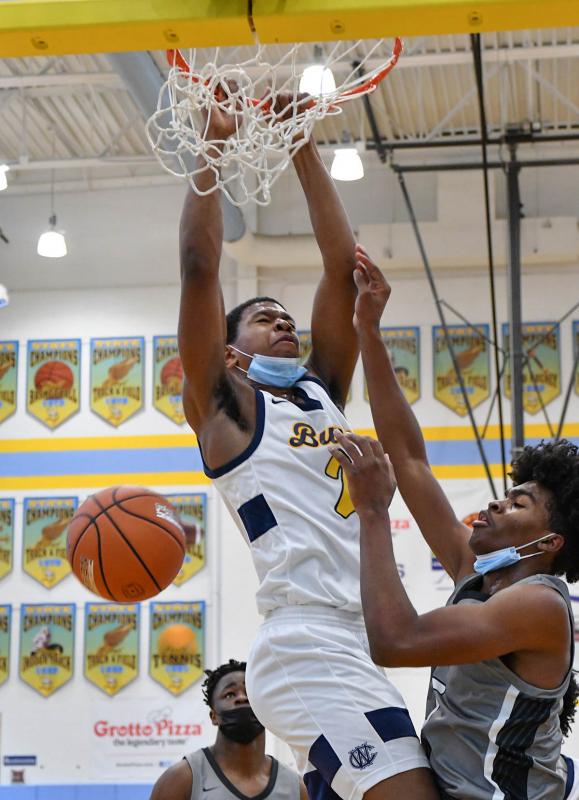 Zion Stanford dunks on Gray’s Avantae Parker.