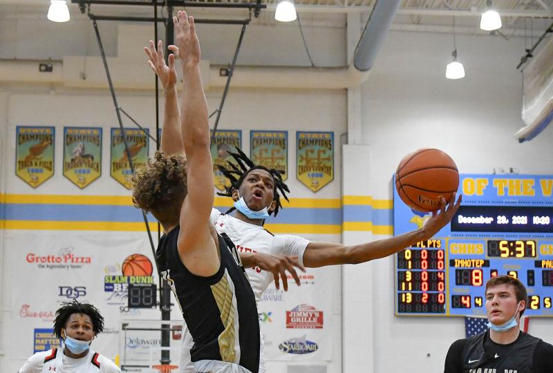 Imhotep’s Rahmir Barno puts in a running lefty.