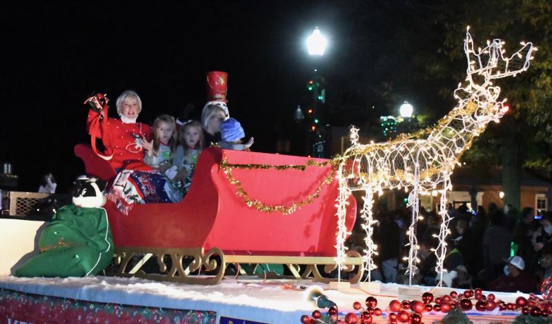 Georgetown Christmas Parade 2022 Christmas Lights Flood Georgetown Streets | Cape Gazette