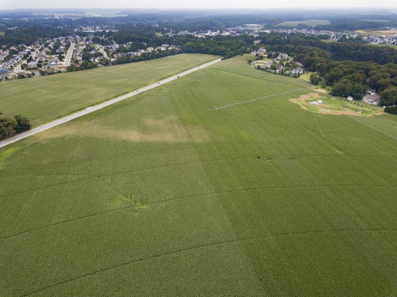 Milton Planning and Zoning Commission finalized its advisory report to town council Dec. 21, recommending approval of R-2 residential zoning with a large-parcel development overlay for a 450-acre parcel proposed to be annexed into town and developed as The Granary at Draper Farm. Council will set a public hearing about the annexation at its Monday, Jan. 3 meeting. NICK ROTH PHOTO