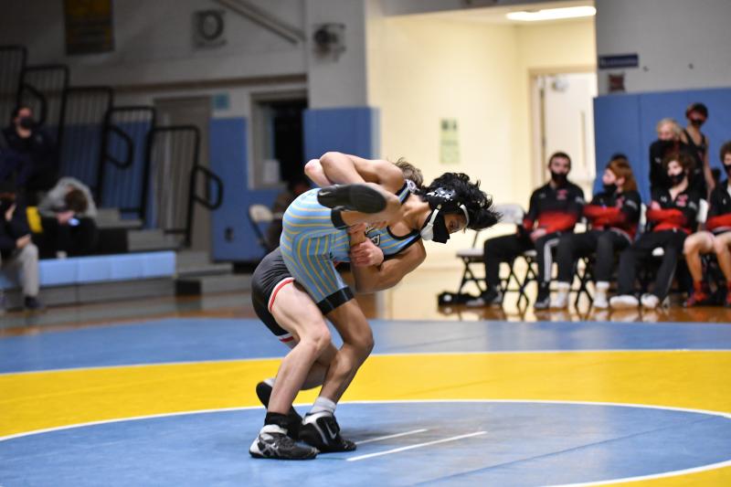 Josh Alvares fights off Avery Rosen at 126.