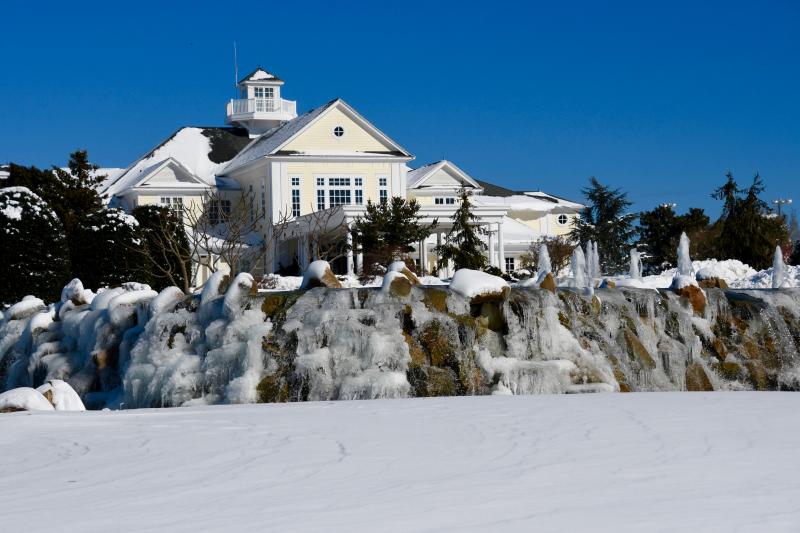 Proof that it’s been cold is the frozen fountain at Baywood Greens in Long Neck. RON MACARTHUR PHOTO