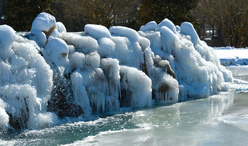 The fountain at Baywood Greens resembles a very mini Niagara Falls with frozen water covering the rocks. RON MACARTHUR PHOTO