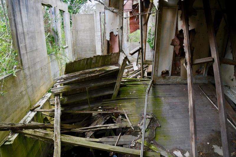 While the concrete outer walls have stood the test of time for more than 100 years, the roof has collapsed into the interior of the keeper’s house.