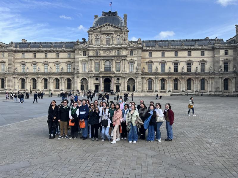 Vive la France !  Les lycéens du Cap de retour à Paris