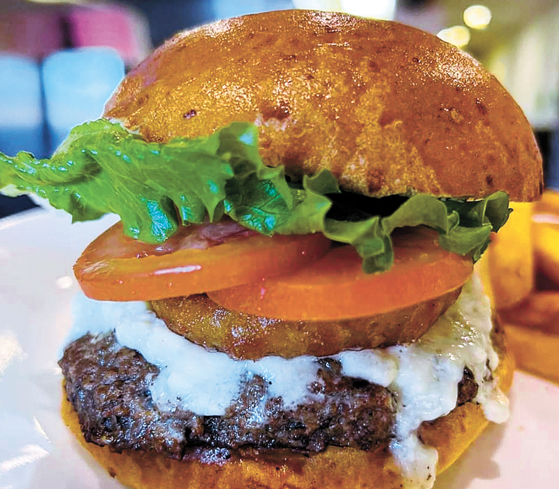 Bacon Cheeseburger(t) — Friendly's