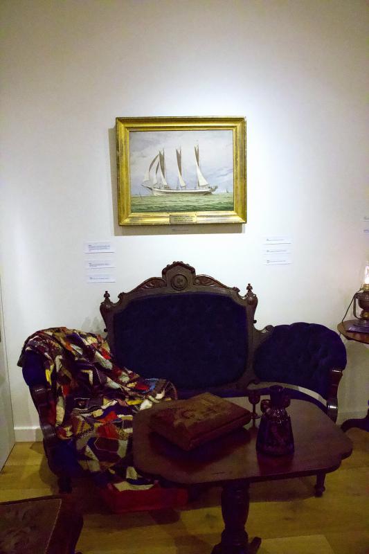 This display showcases a time when images were displayed behind the furniture. The image remained the same, but did not require buffering.