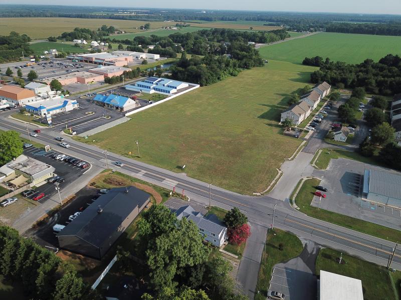The Milton Planning and Zoning Commission gave its approval on an advisory report recommending annexation for a half-acre enclave of land at the intersection of Route 16 and Palmer Street Extended that would be included as part of a seven-acre parcel to be developed as a DEStorage self-storage facility. NICK ROTH PHOTO