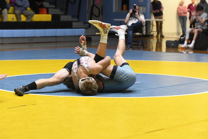 Cape wrestling pins 55 points on Sanford