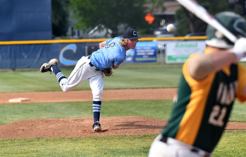 Jaxon Clampitt delivers to Indian River’s Chance Hocker.