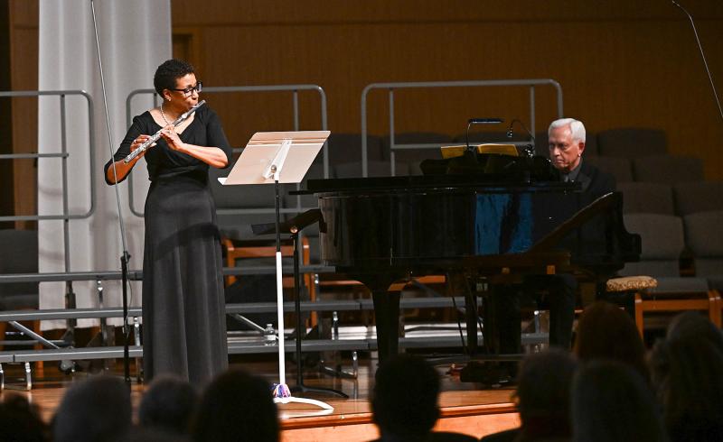 Toni Barrett plays the flute sonata in F minor by Georg Philipp Telemann accompanied by Doug Yetter on organ.