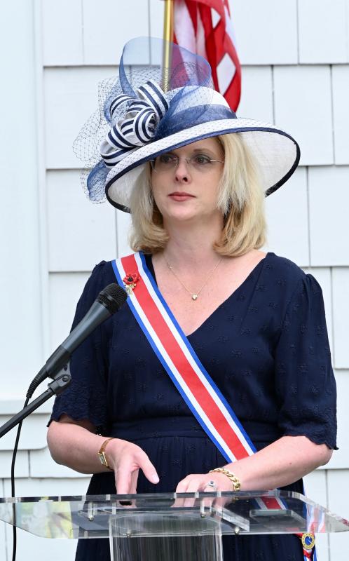 Kitty Schrader, Children of the American Revolution Eastern Region senior national vice president and Col. David Hall Chapter parliamentarian, leads the crowd in The American’s Creed.