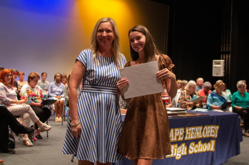 Karly Anemone received the President’s Award for Educational Excellence and University of Delaware Trustee Scholarship. Shown are Principal Kristin DeGregory, left, and Anemone.